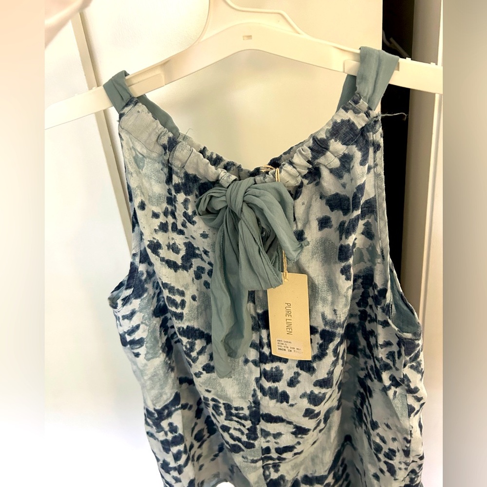 Women’s linen top